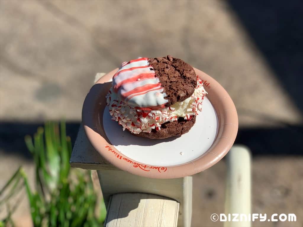 Disney peppermint cookie sandwich