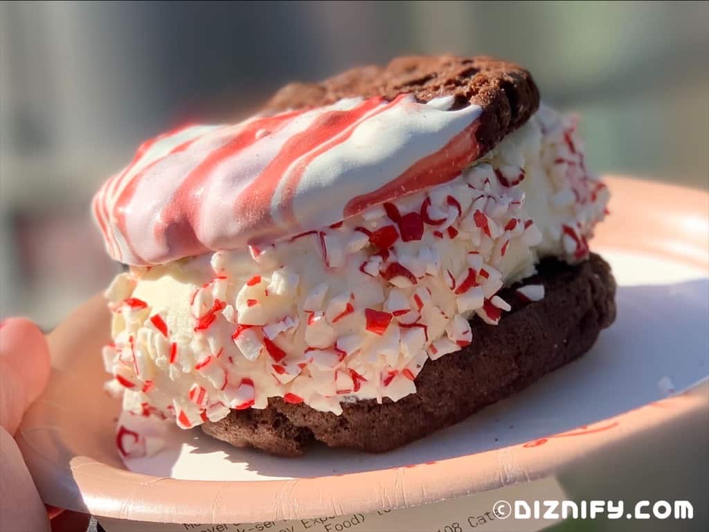 Disney peppermint cookie sandwich