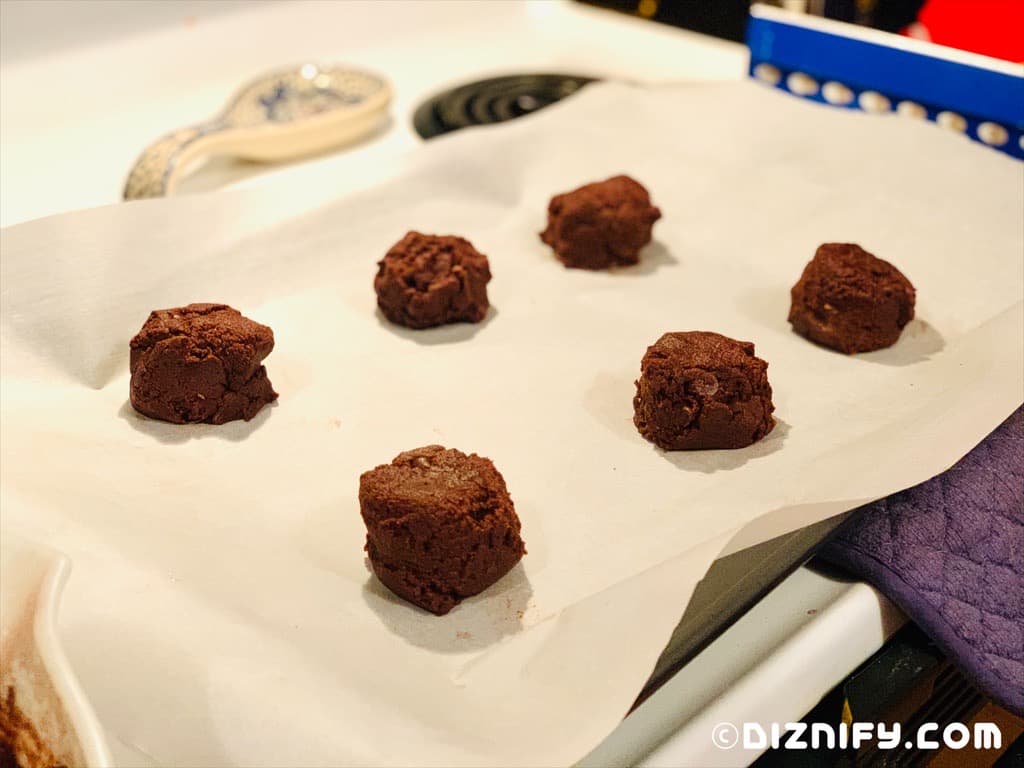 making chocolate cookies