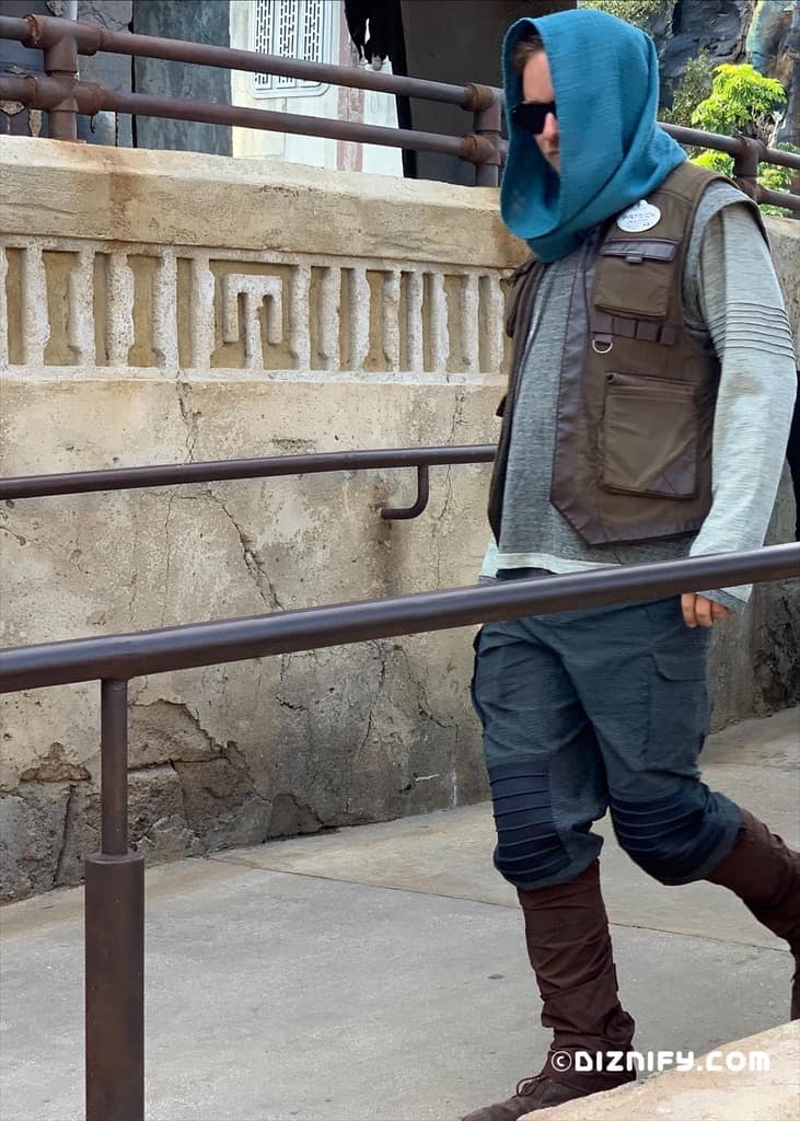 Galaxy's Edge outfit featuring an infinity scarf