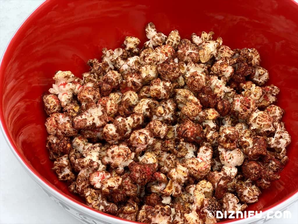 galaxy's edge inspired chocolate popcorn