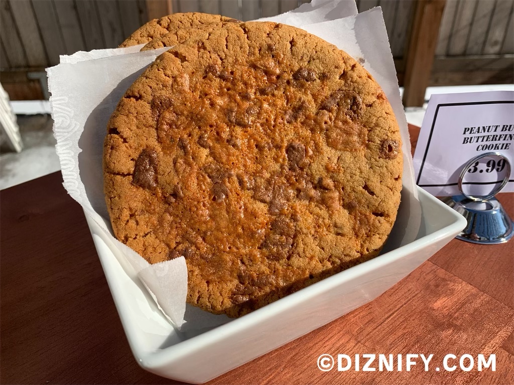 close-up of butterfinger peanut butter cookie